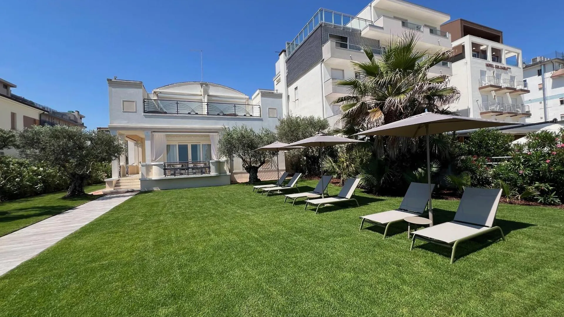 Villa Al Mare Apartments Lido di Jesolo